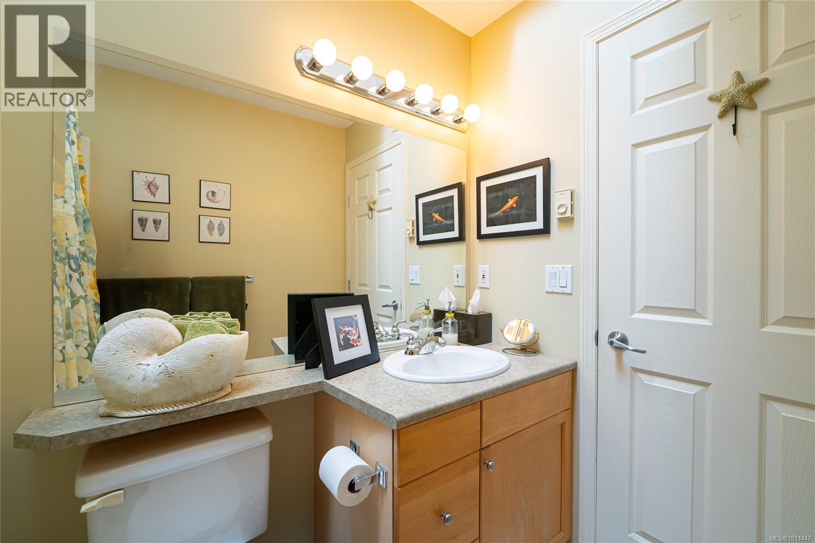 Photo 7 of 17 332 Belaire St, Ladysmith BC