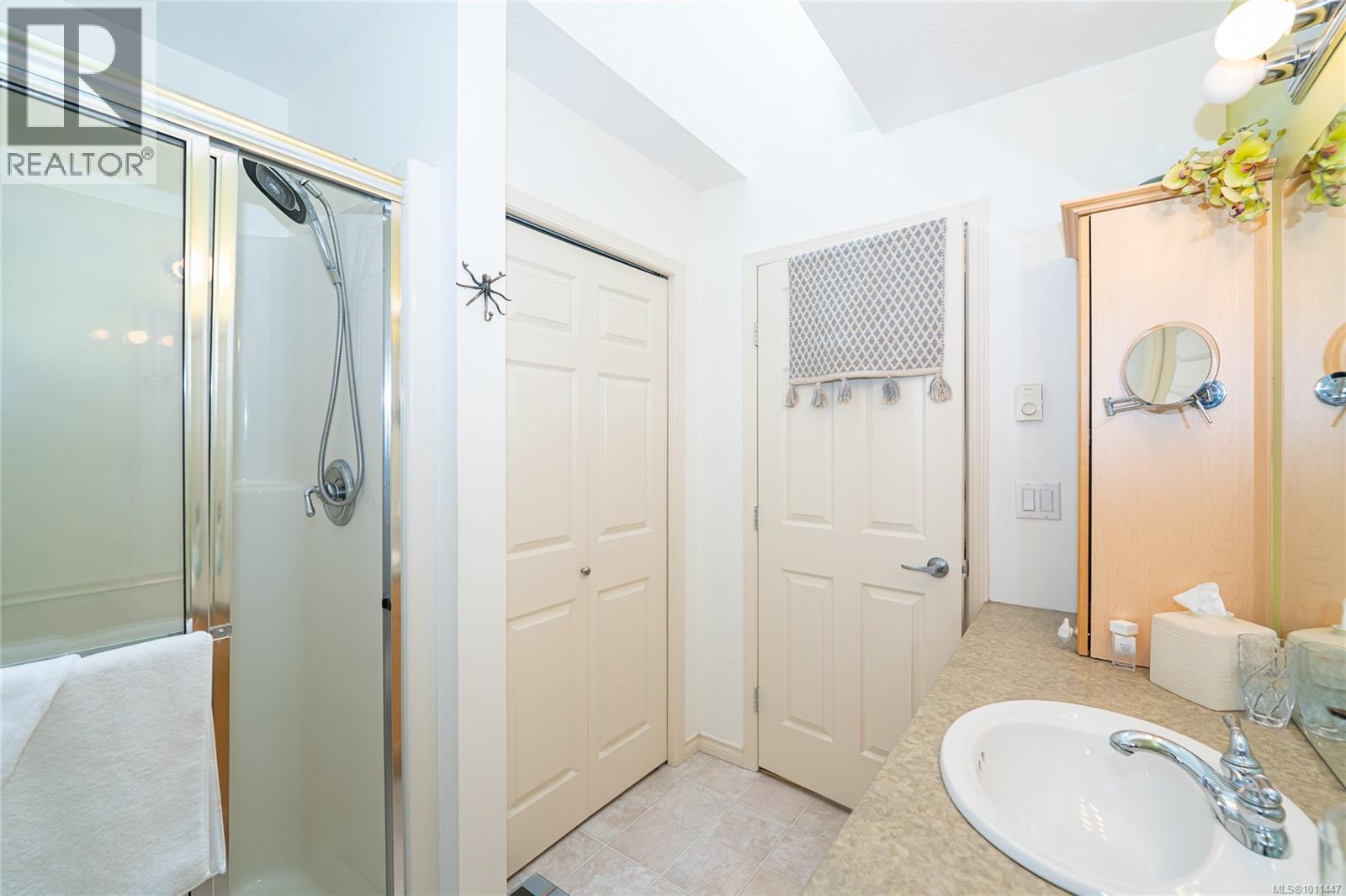 Photo 6 of 17 332 Belaire St, Ladysmith BC