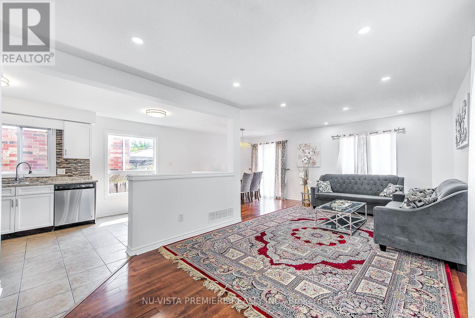 Photo 11 of 1046 Crosscreek Crescent, London East ON