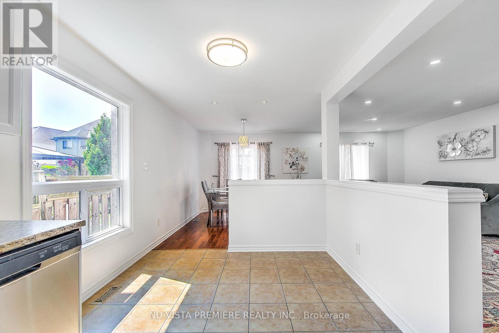 Photo 18 of 1046 Crosscreek Crescent, London East ON