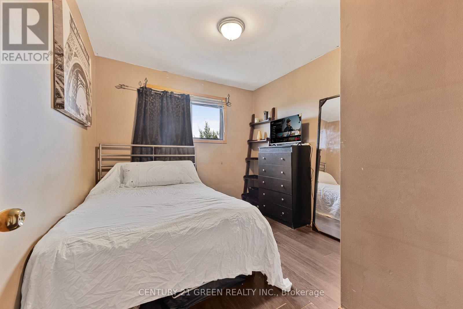 Photo 21 of 37 Rubydale Gardens, Toronto ON