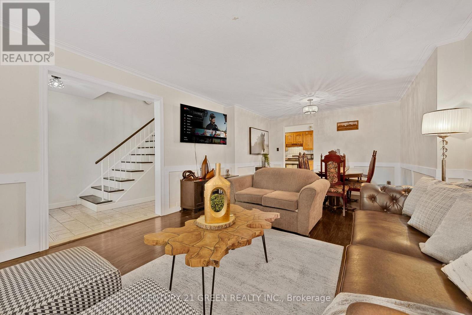 Photo 11 of 37 Rubydale Gardens, Toronto ON