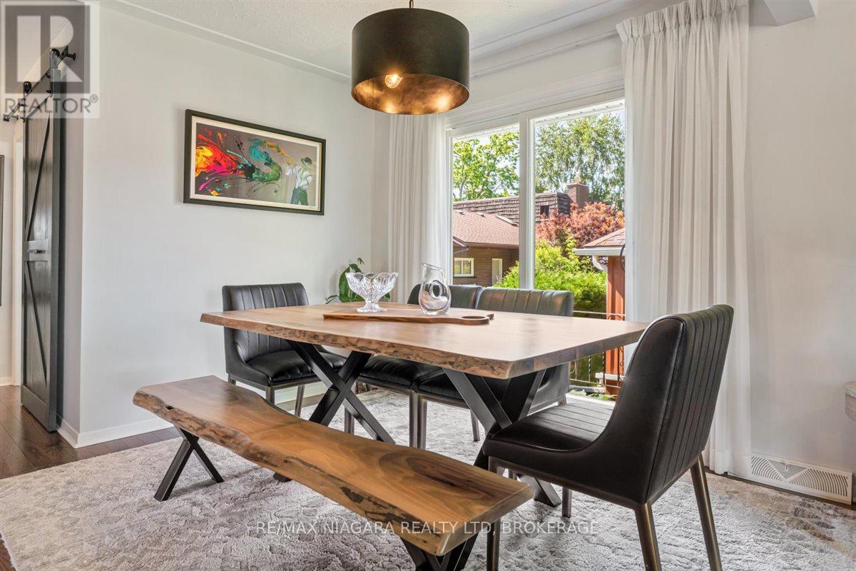 Photo 15 of 62 Oakridge Crescent E, Port Colborne ON