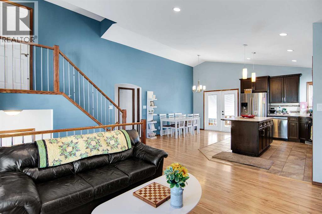Photo 12 of 38 Woodbine Avenue Nw, Blackfalds AB
