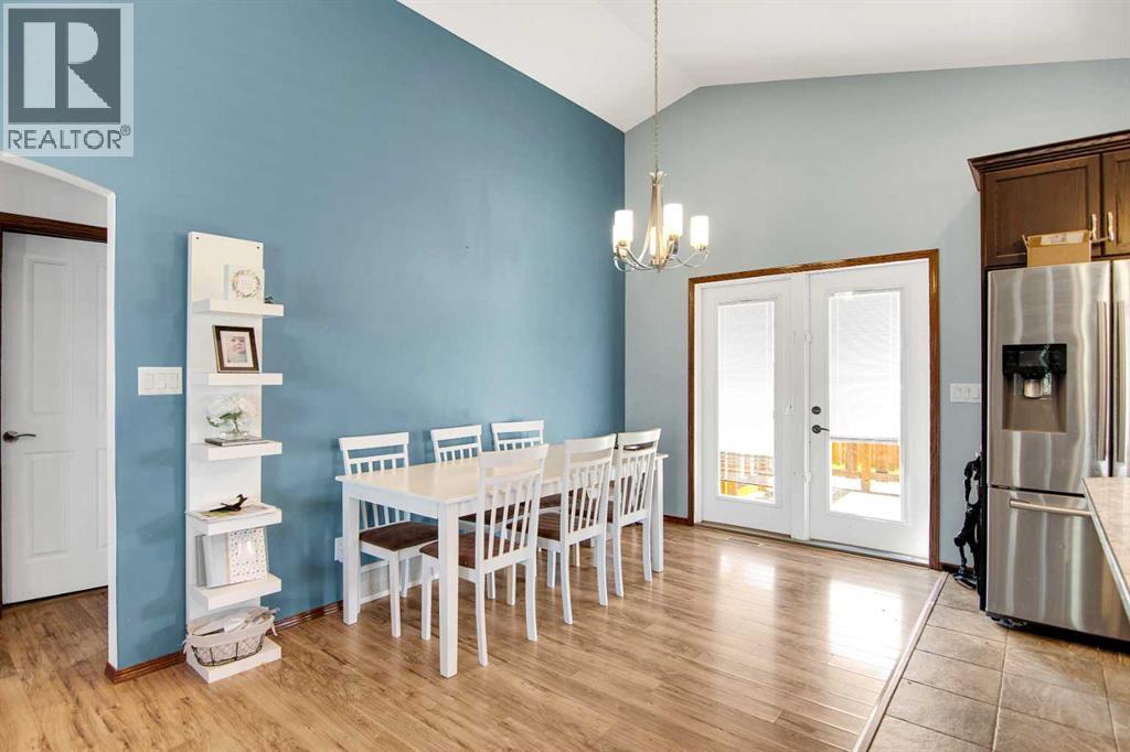 Photo 13 of 38 Woodbine Avenue Nw, Blackfalds AB