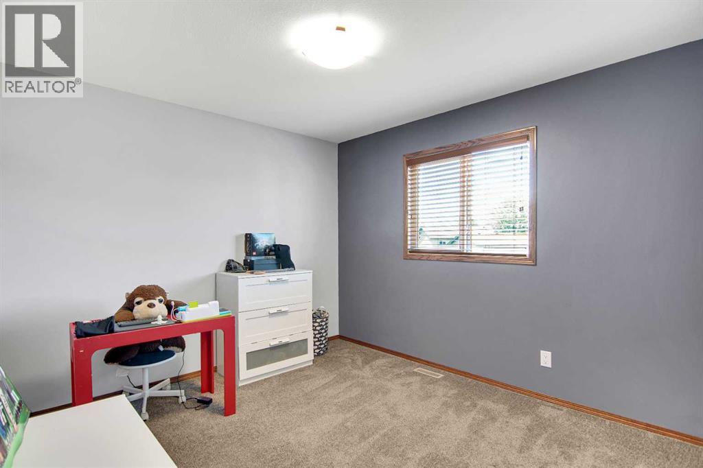 Photo 23 of 38 Woodbine Avenue Nw, Blackfalds AB