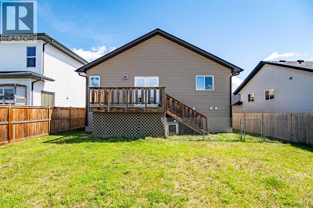 Photo 41 of 38 Woodbine Avenue Nw, Blackfalds AB
