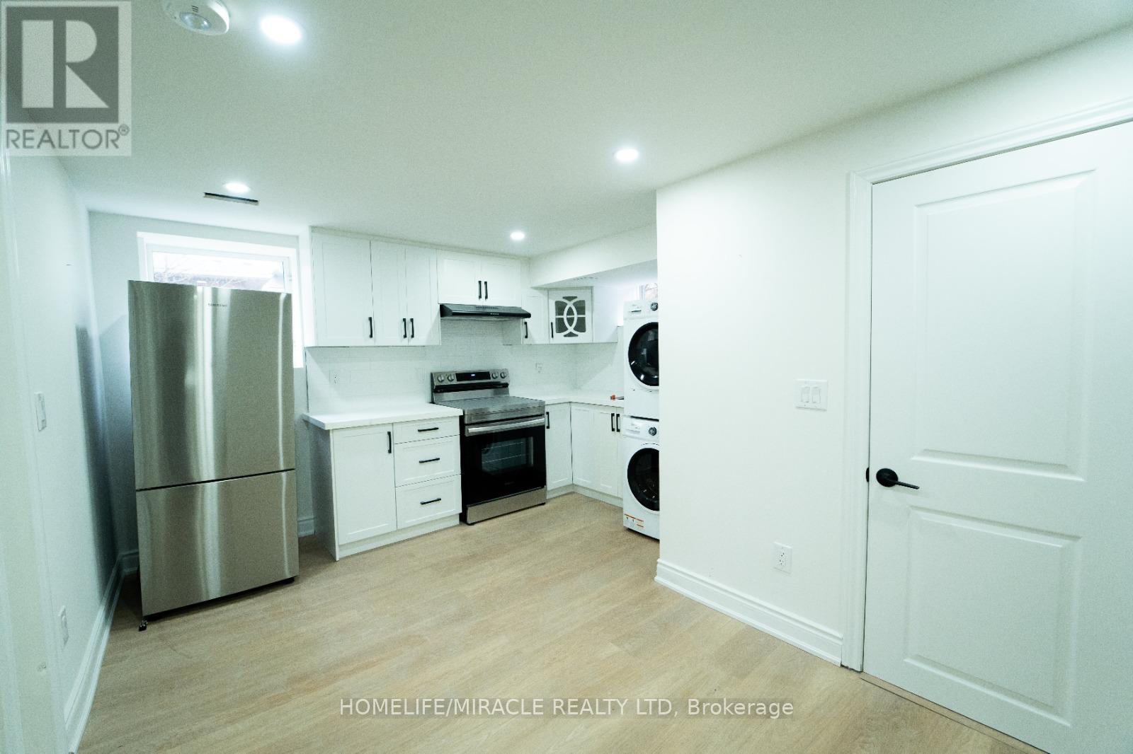 Photo 6 of 402 Upper Paradise Road, Hamilton ON