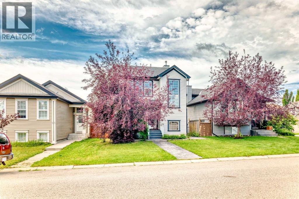 Single Family House for Sale in  Everglen Way SW Evergreen Calgary 