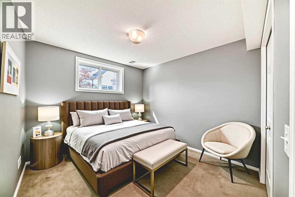 Single Family House for Sale in  Everglen Way SW Evergreen Calgary 