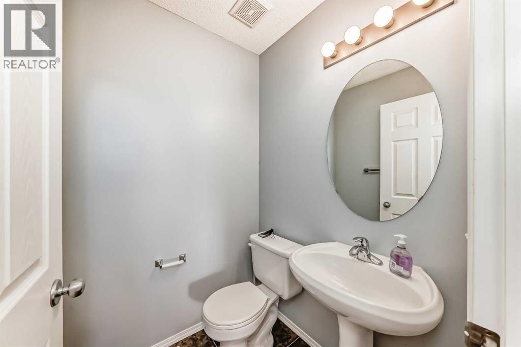 Single Family House for Sale in  Everglen Way SW Evergreen Calgary 