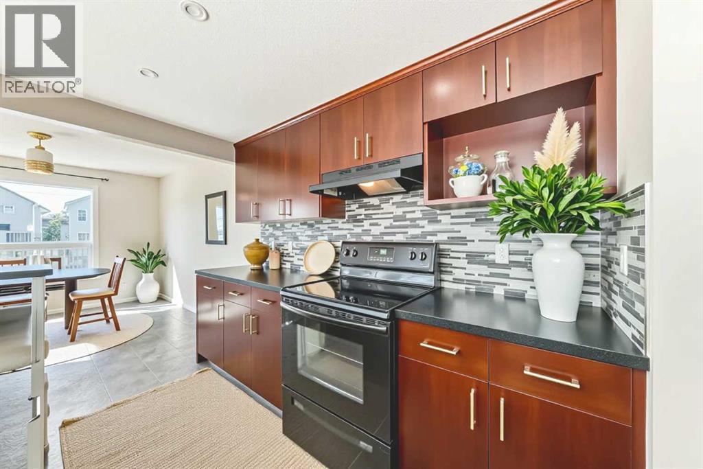 Single Family House for Sale in  Everglen Way SW Evergreen Calgary 