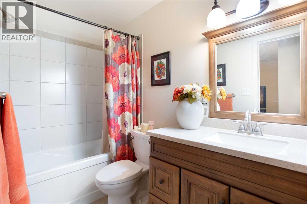 Single Family House for Sale in  Whiteridge Place NE Whitehorn Calgary 