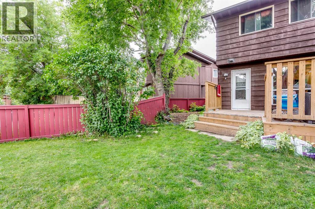 Single Family House for Sale in  Whiteridge Place NE Whitehorn Calgary 