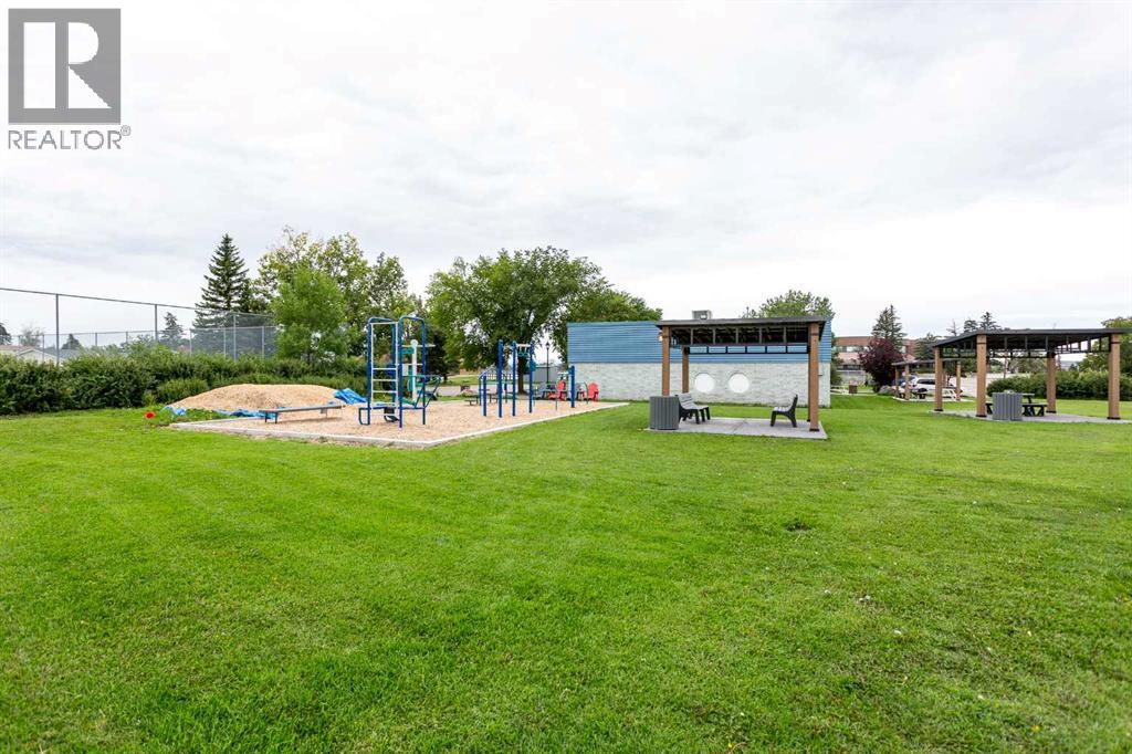 Single Family House for Sale in  Whiteridge Place NE Whitehorn Calgary 
