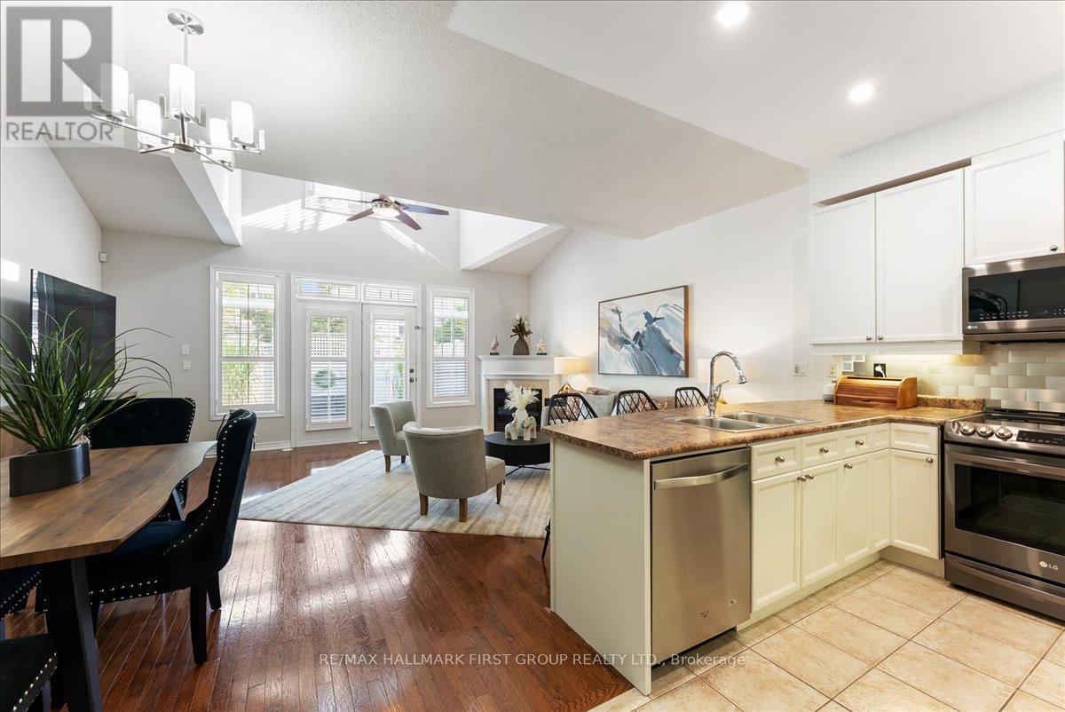 Photo 5 of 4 1295 Wharf Street, Pickering ON