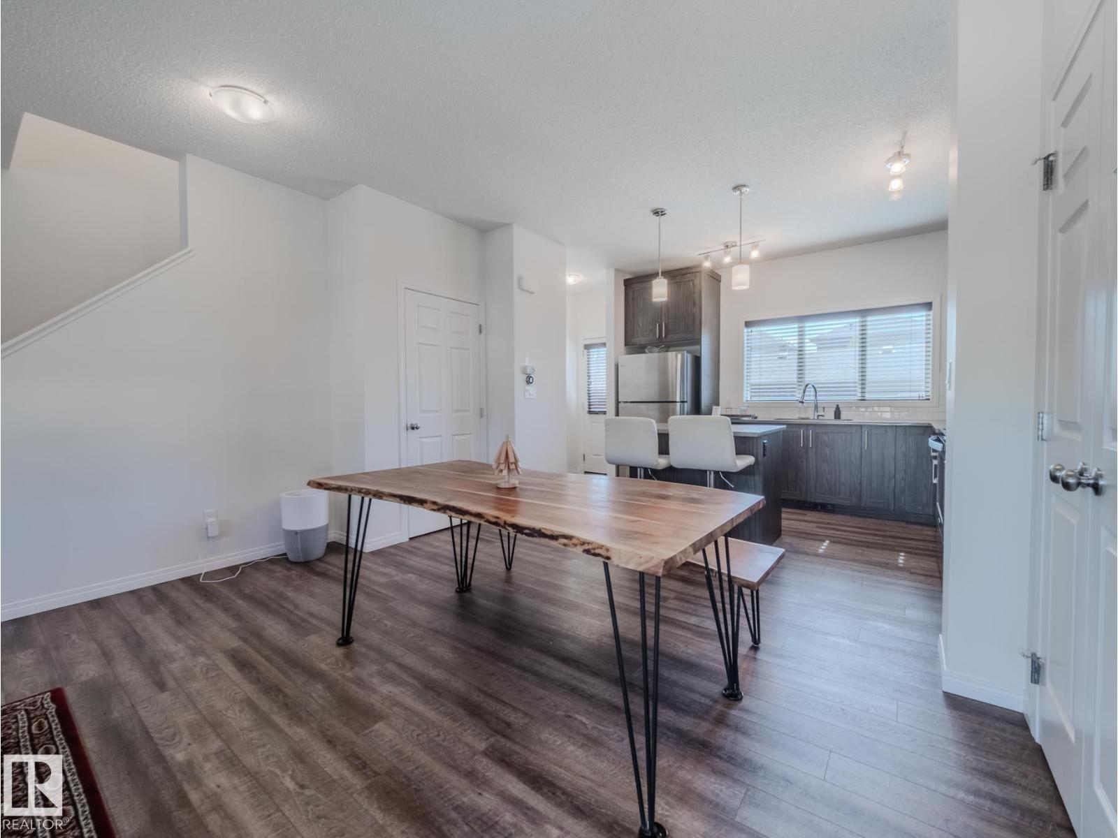 Photo 15 of 2028 Cavanagh Dr Sw, Edmonton AB