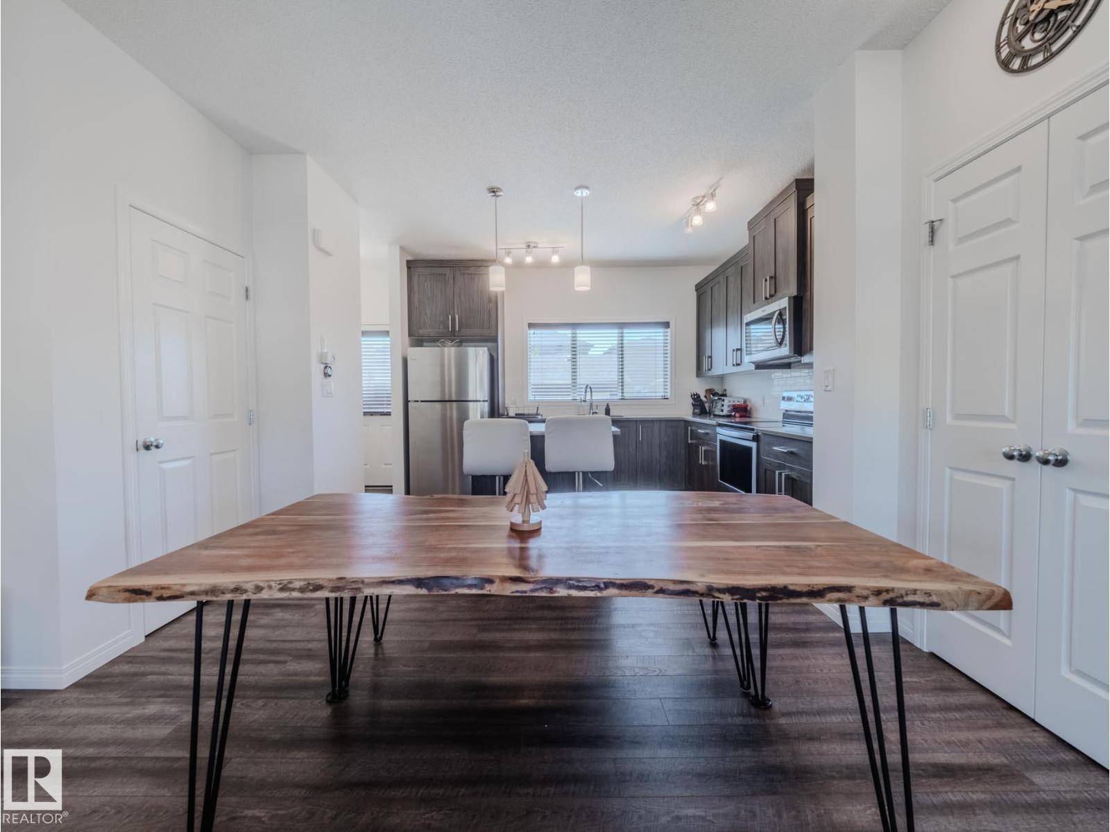 Photo 16 of 2028 Cavanagh Dr Sw, Edmonton AB