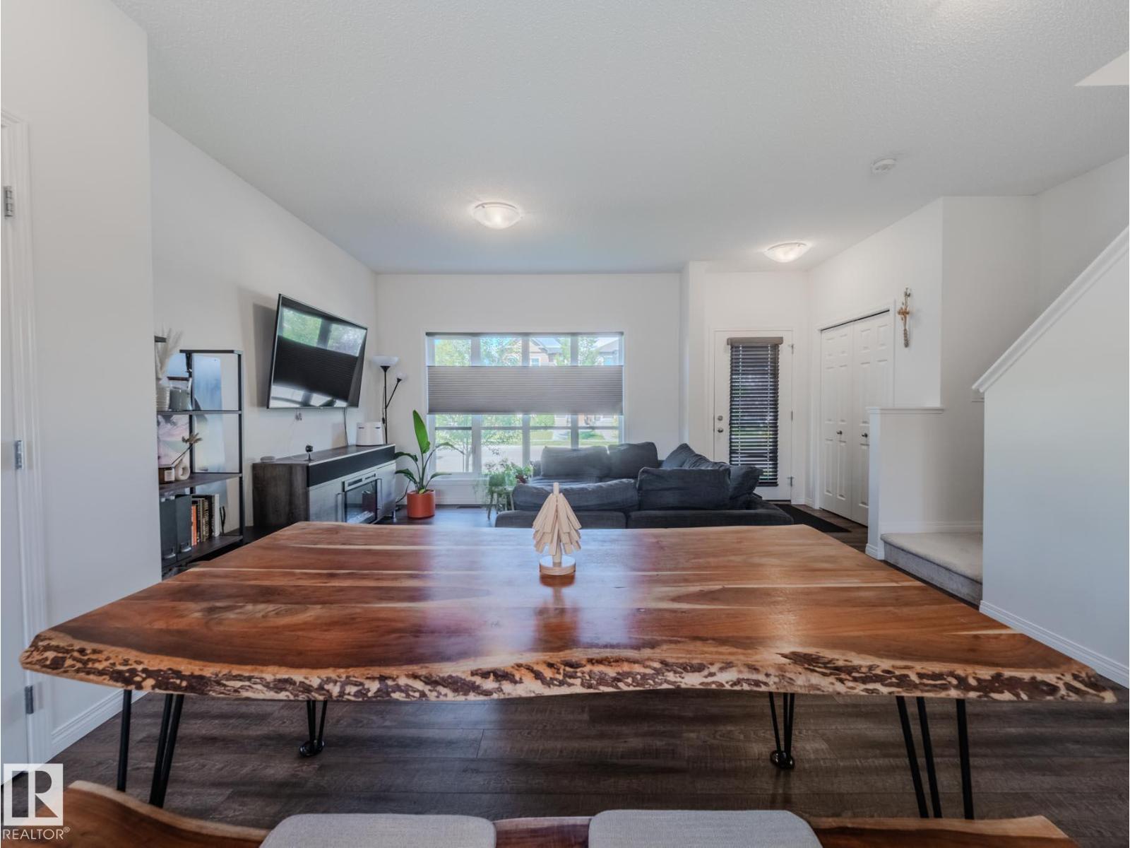 Photo 18 of 2028 Cavanagh Dr Sw, Edmonton AB