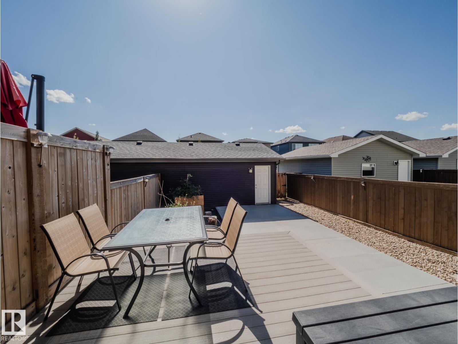 Photo 3 of 2028 Cavanagh Dr Sw, Edmonton AB