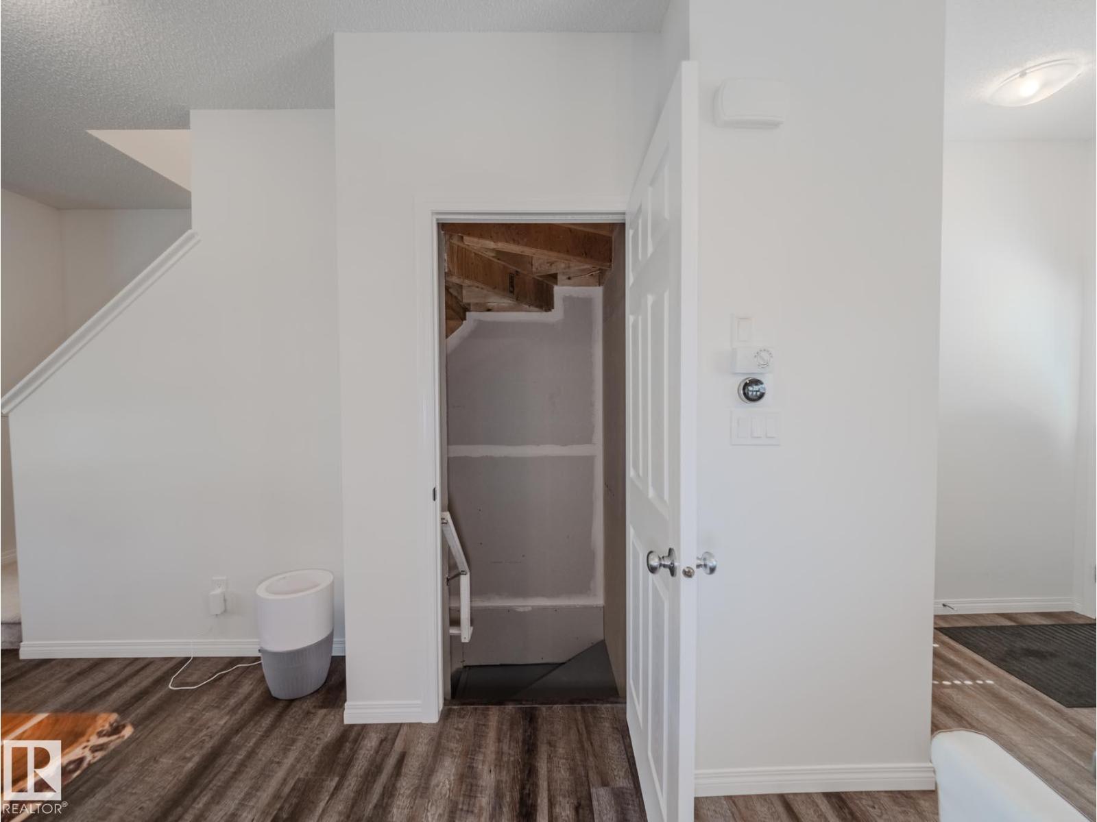 Photo 32 of 2028 Cavanagh Dr Sw, Edmonton AB