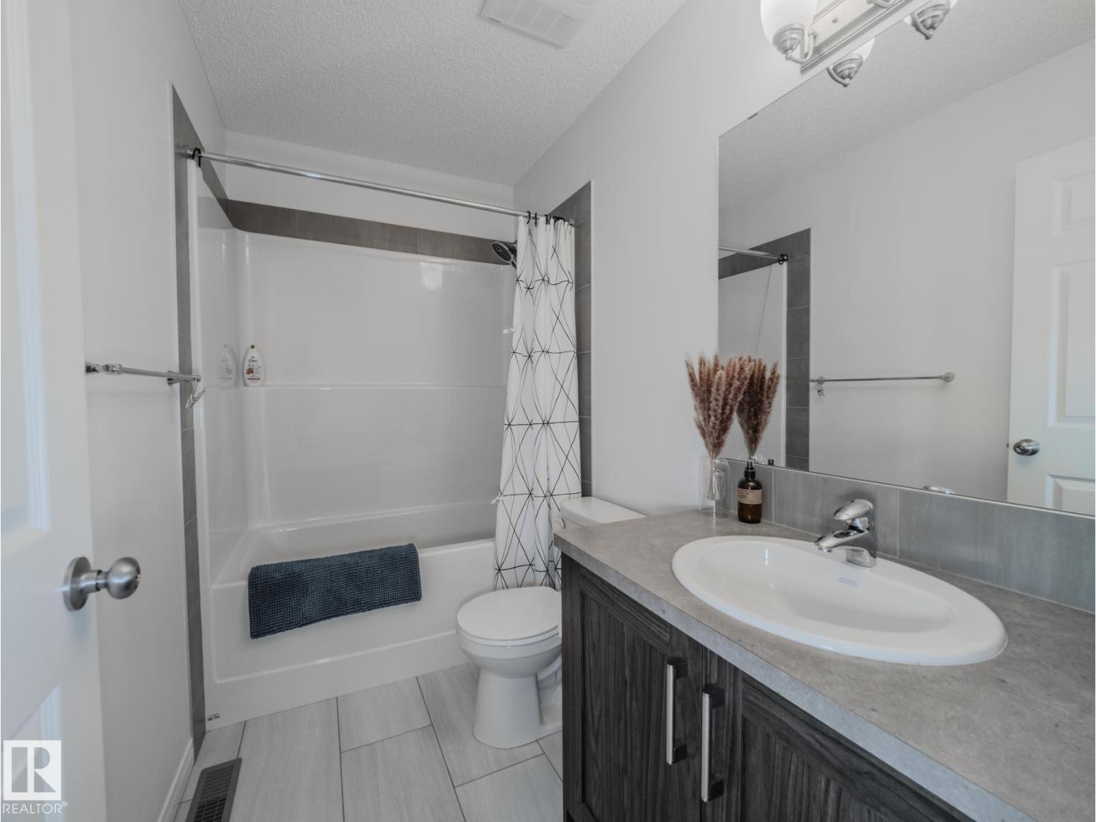 Photo 43 of 2028 Cavanagh Dr Sw, Edmonton AB