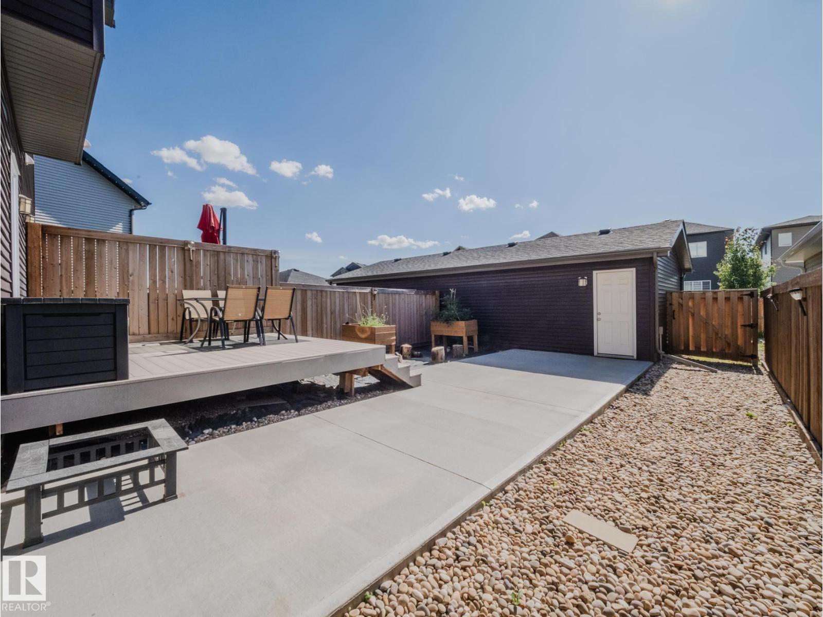 Photo 5 of 2028 Cavanagh Dr Sw, Edmonton AB