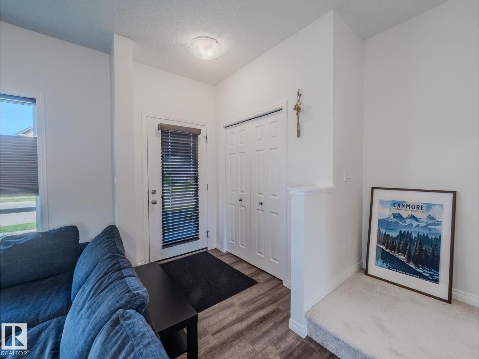 Photo 9 of 2028 Cavanagh Dr Sw, Edmonton AB