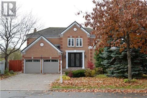 Photo 3 of 2 Gatewood Court, Richmond Hill ON
