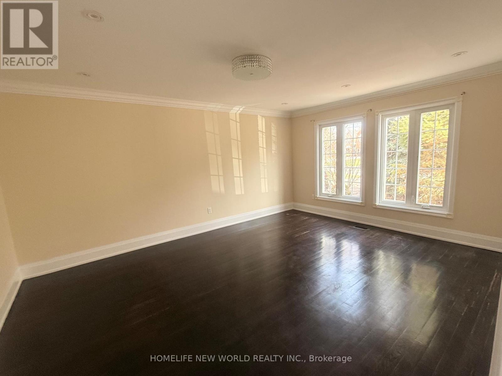 Photo 25 of 2 Gatewood Court, Richmond Hill ON
