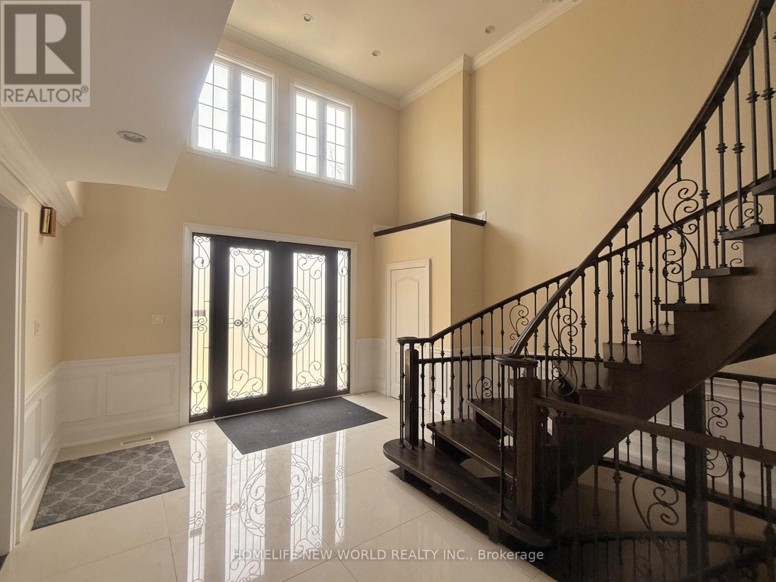 Photo 28 of 2 Gatewood Court, Richmond Hill ON