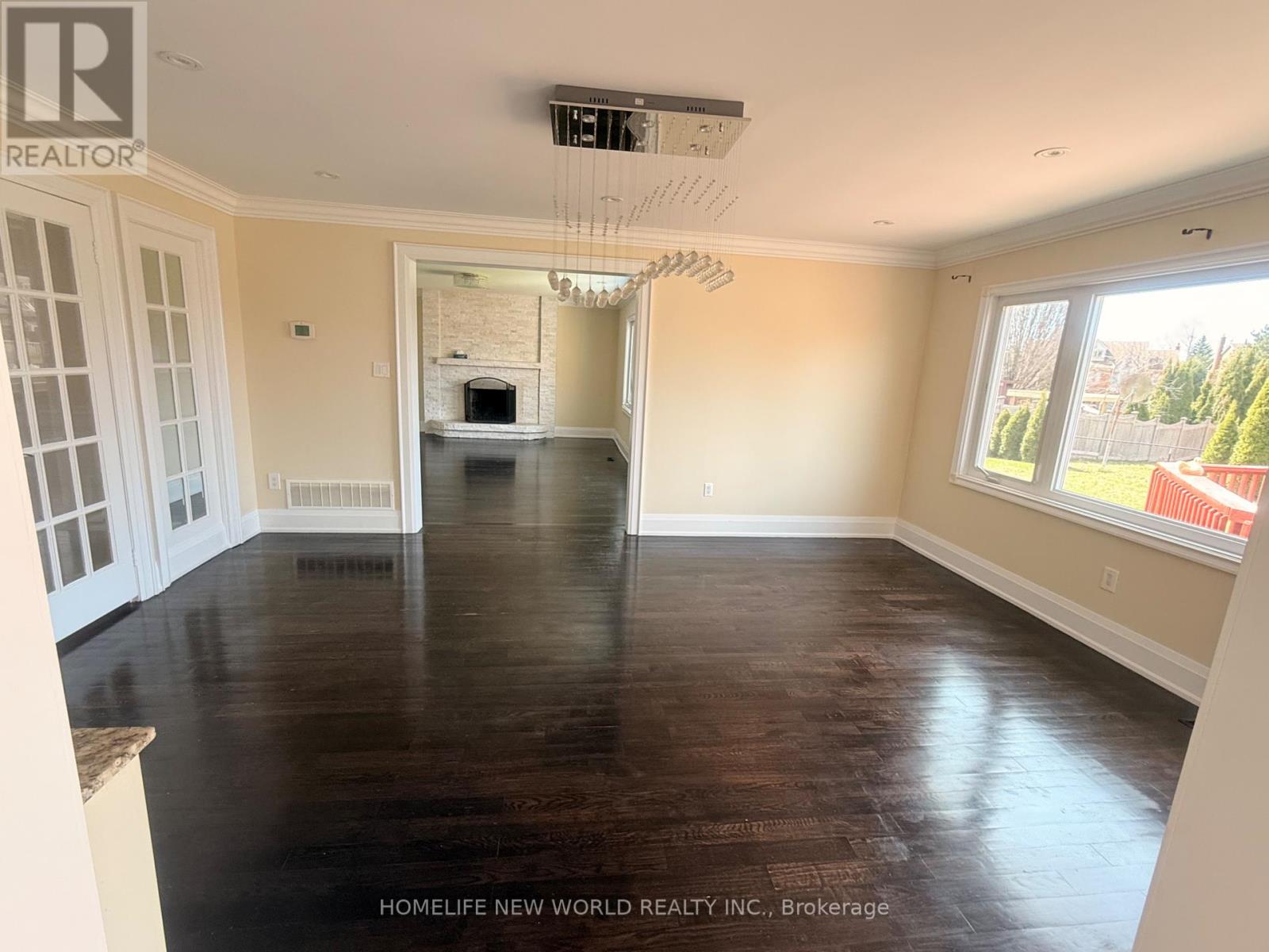 Photo 16 of 2 Gatewood Court, Richmond Hill ON