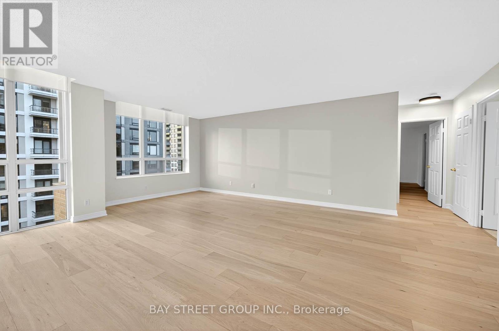 Photo 8 of 2907 156 Enfield Place, Mississauga ON