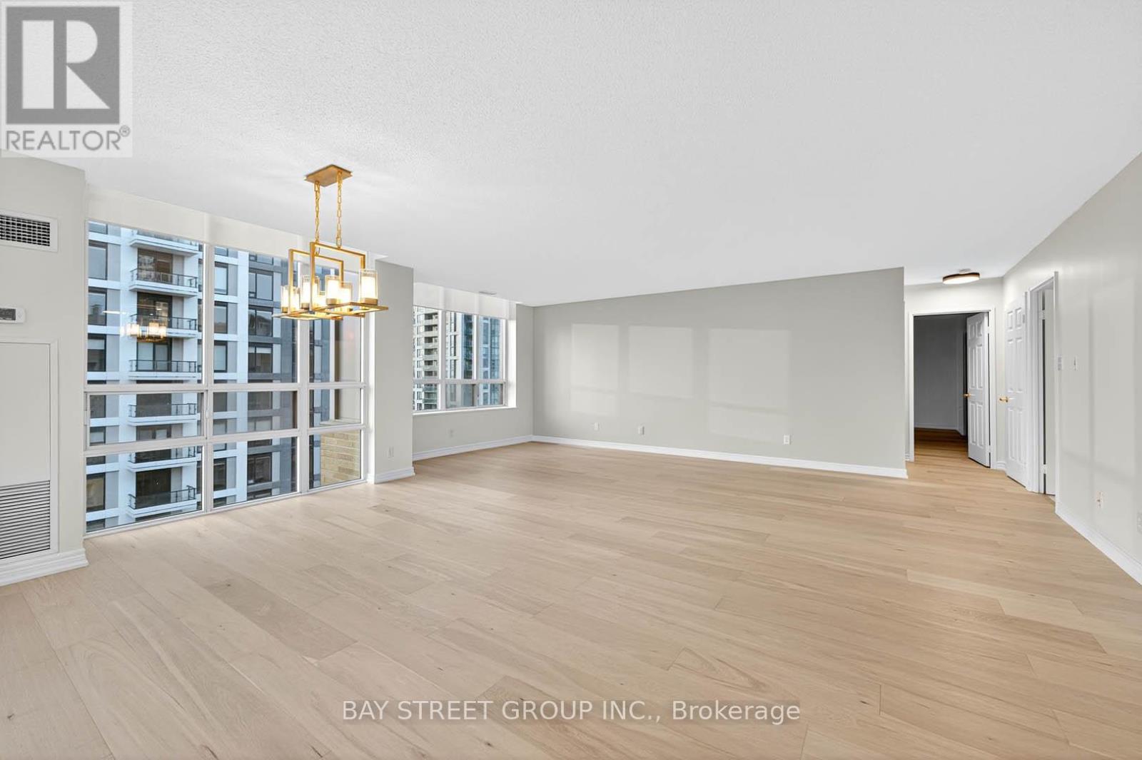 Photo 11 of 2907 156 Enfield Place, Mississauga ON