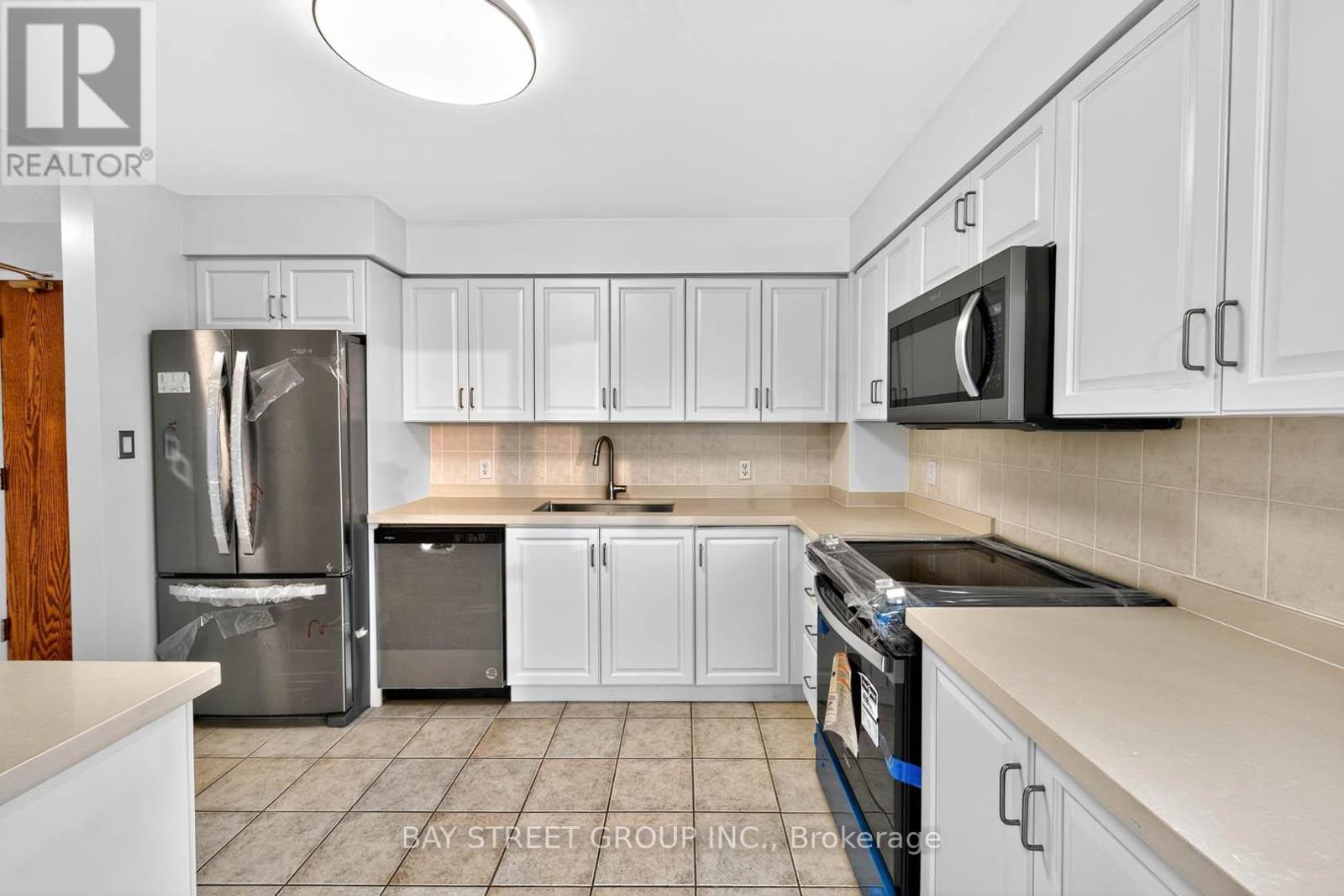 Photo 9 of 2907 156 Enfield Place, Mississauga ON
