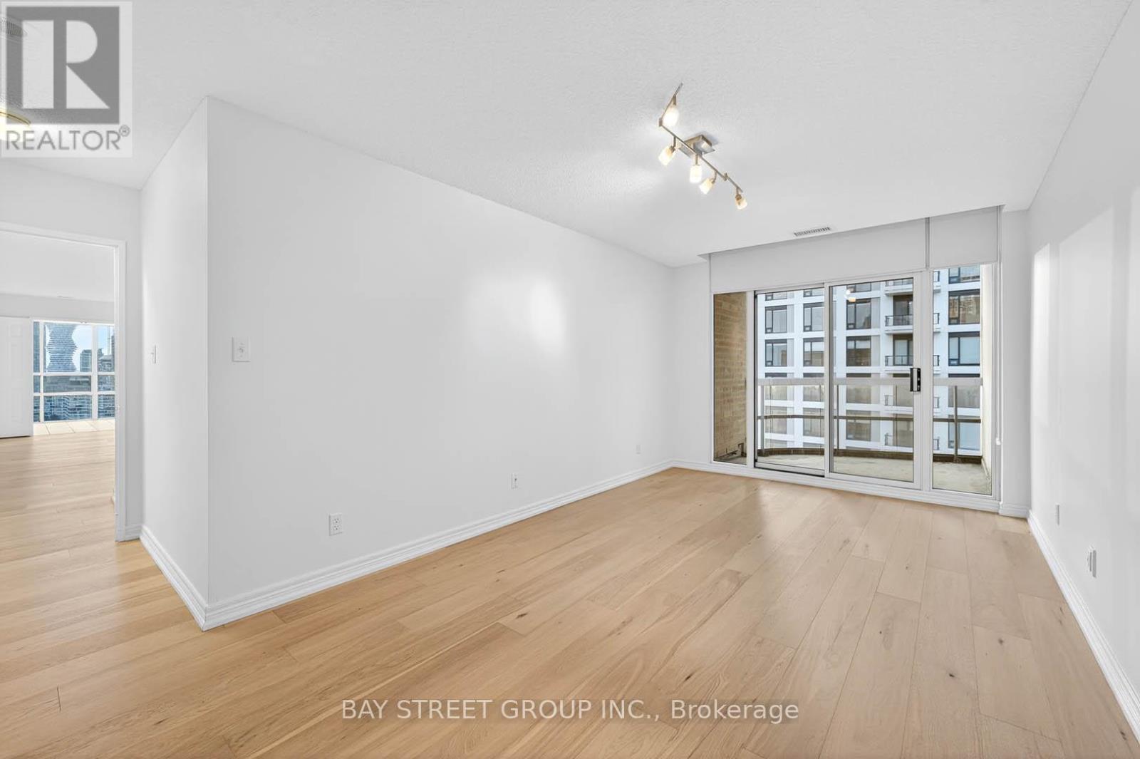 Photo 3 of 2907 156 Enfield Place, Mississauga ON