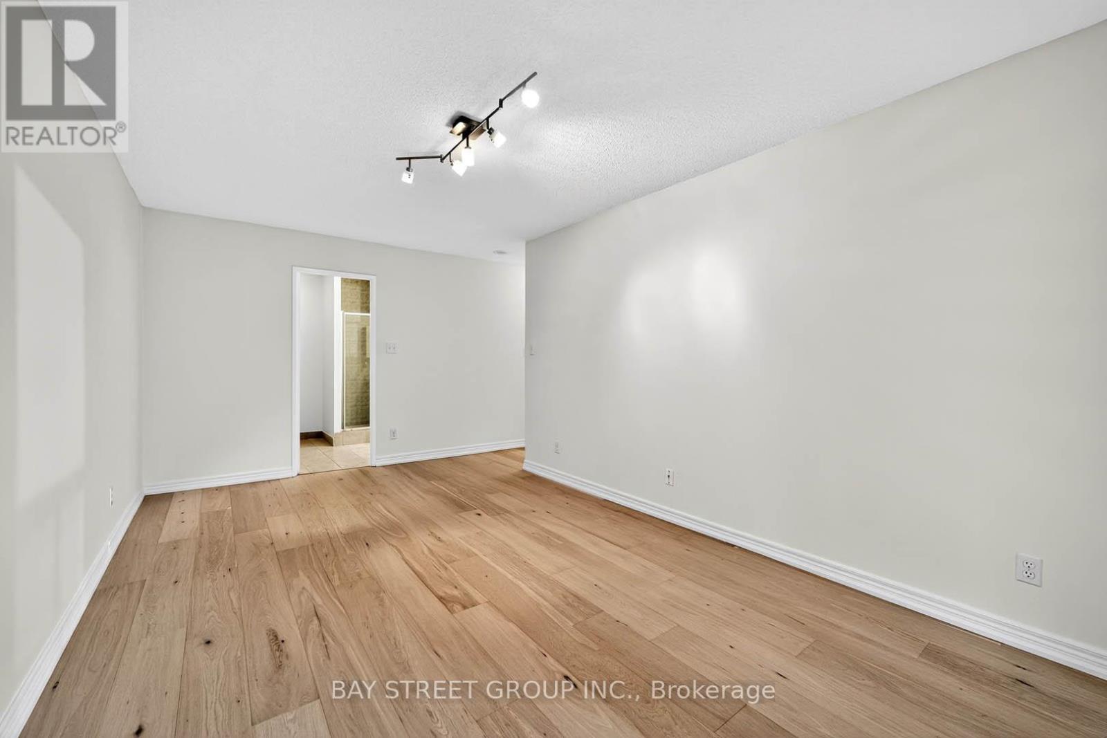 Photo 24 of 2907 156 Enfield Place, Mississauga ON