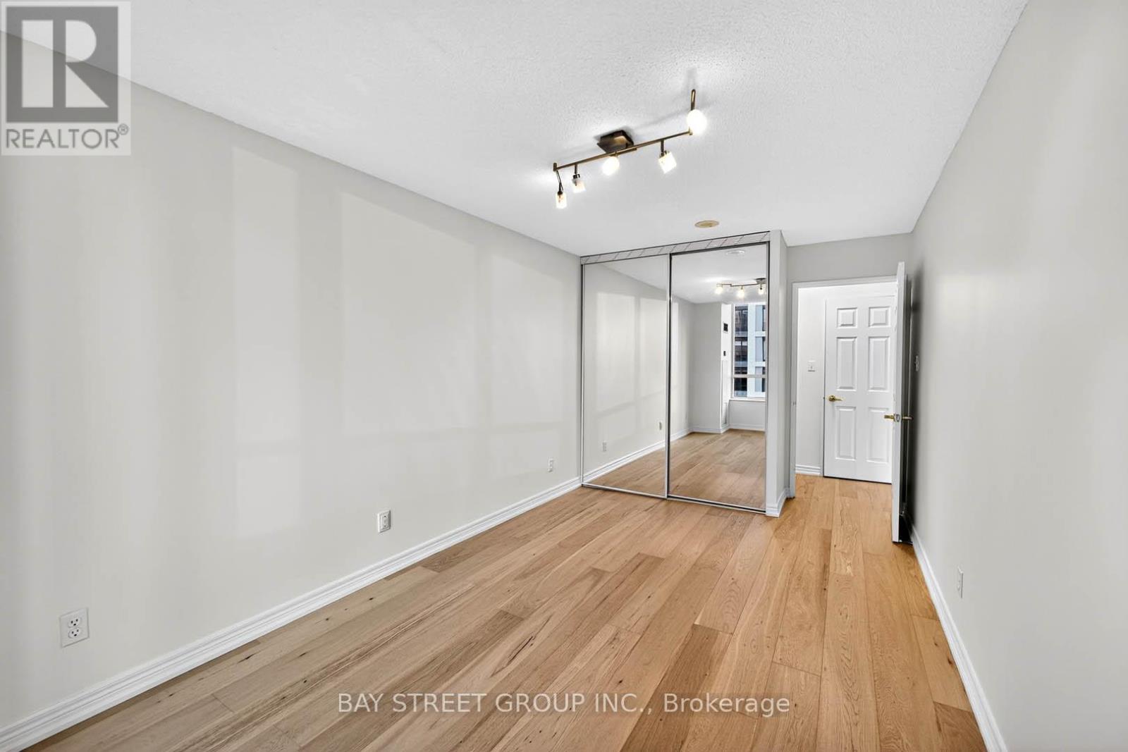 Photo 27 of 2907 156 Enfield Place, Mississauga ON