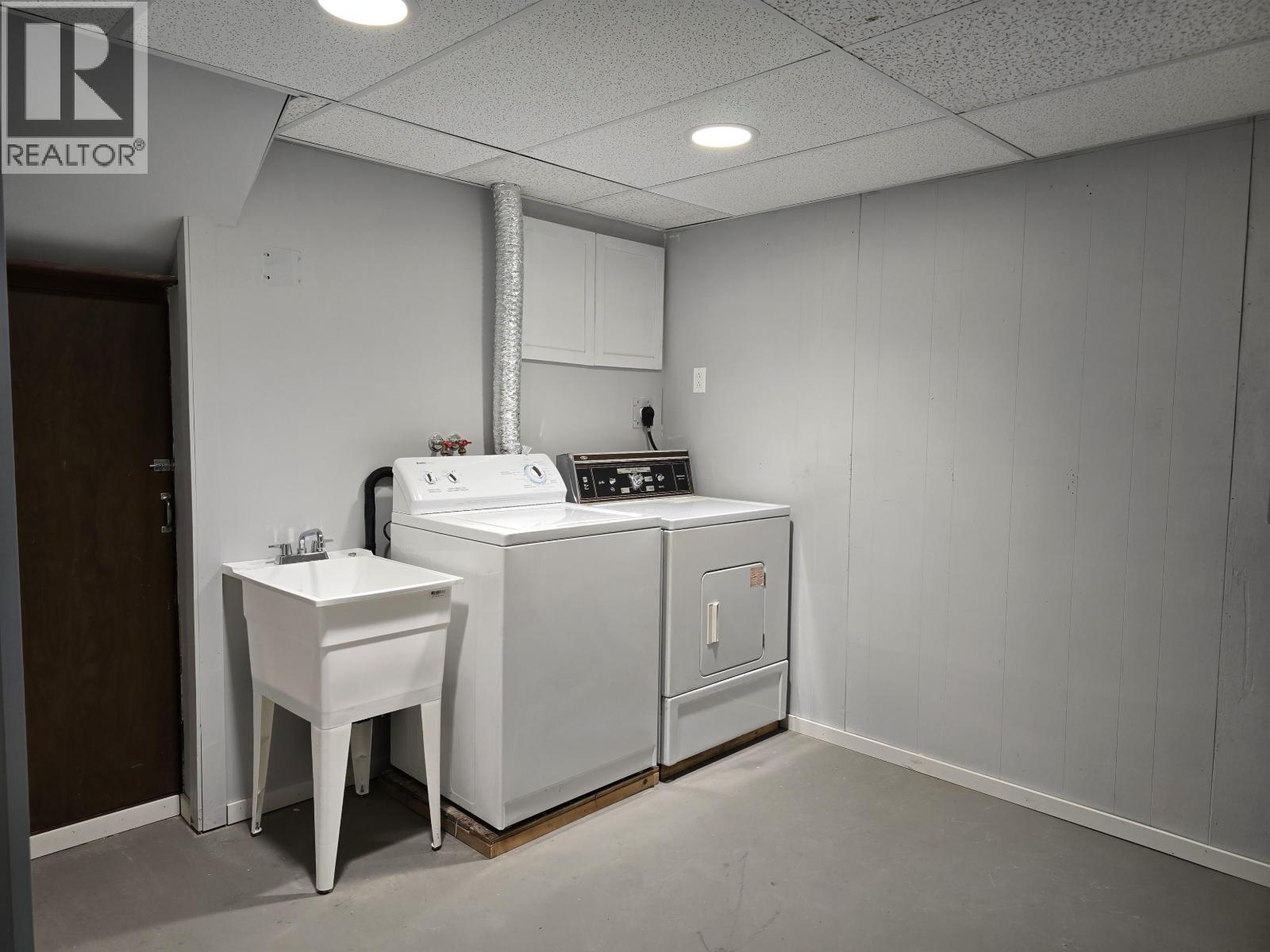Photo 12 of 1542 Carney Street, Prince George BC