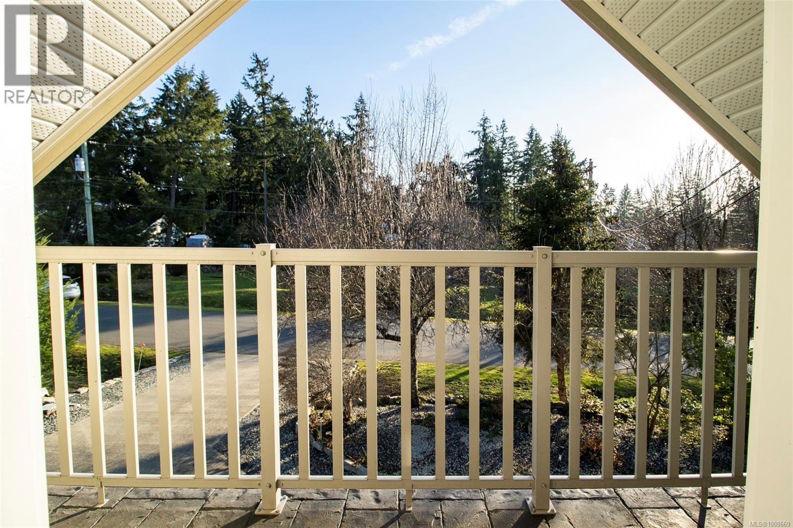 Photo 37 of 1960 Emma Way, Nanaimo BC