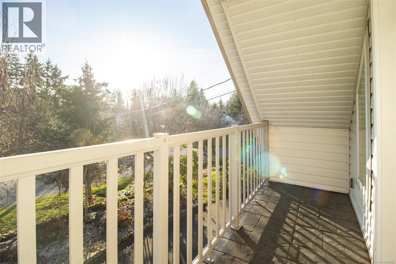 Photo 38 of 1960 Emma Way, Nanaimo BC
