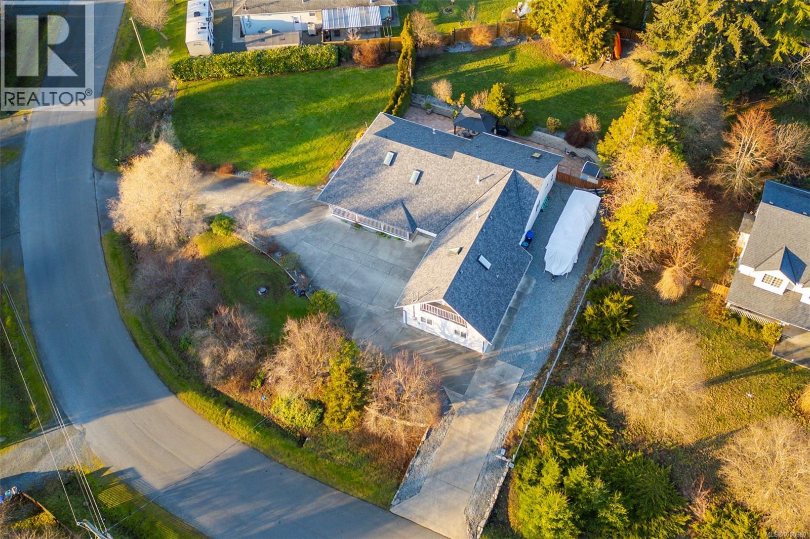 Photo 63 of 1960 Emma Way, Nanaimo BC