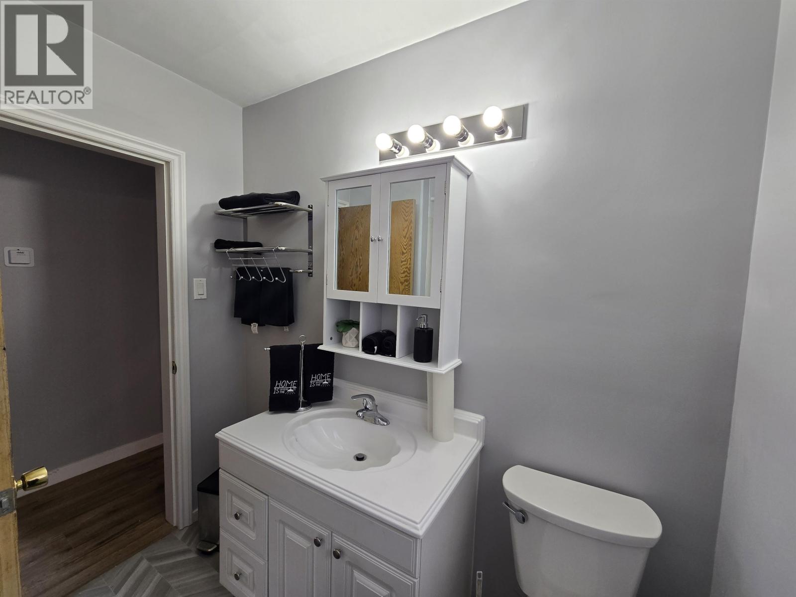 Photo 16 of 1542 Carney Street, Prince George BC