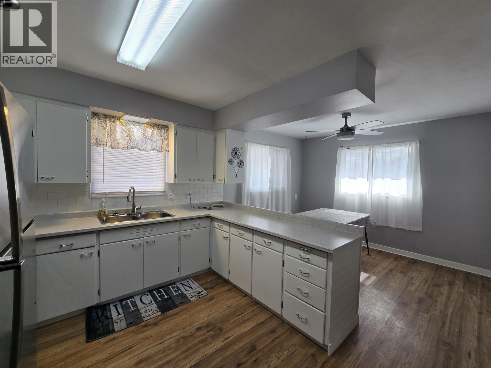 Photo 8 of 1542 Carney Street, Prince George BC