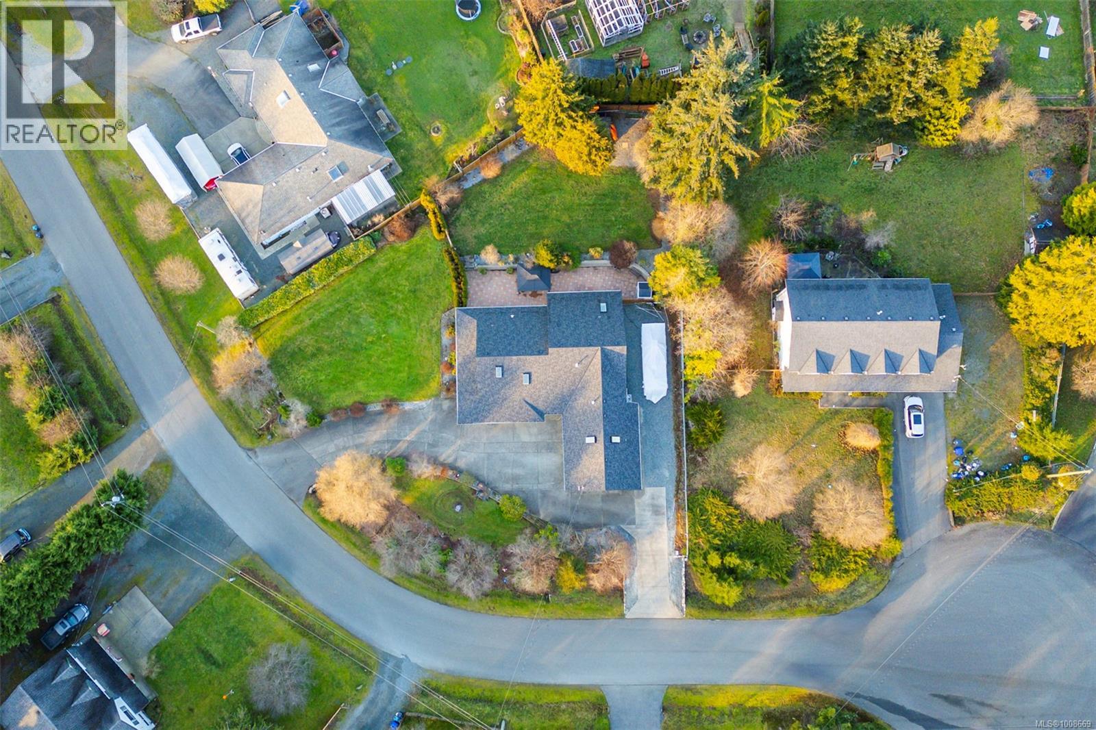 Photo 64 of 1960 Emma Way, Nanaimo BC