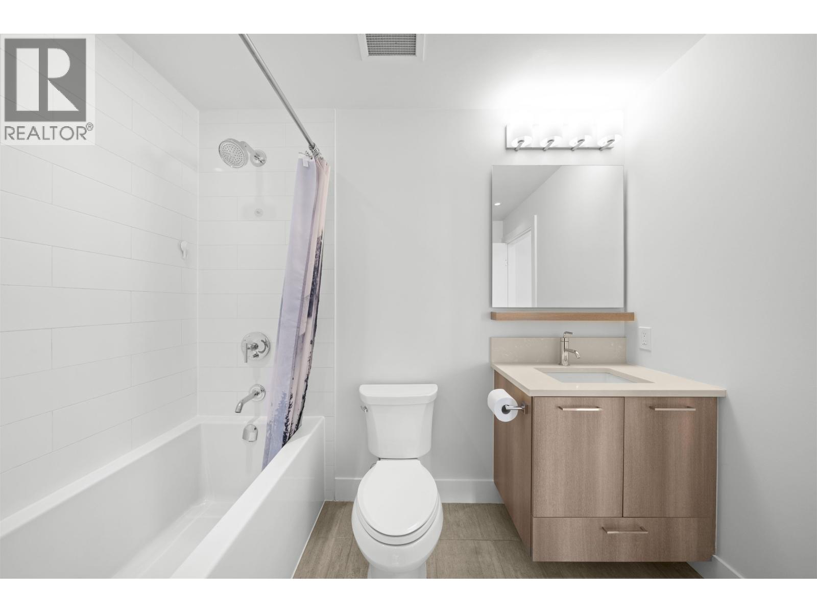 Photo 11 of 713 258 Nelsons Court, New Westminster BC