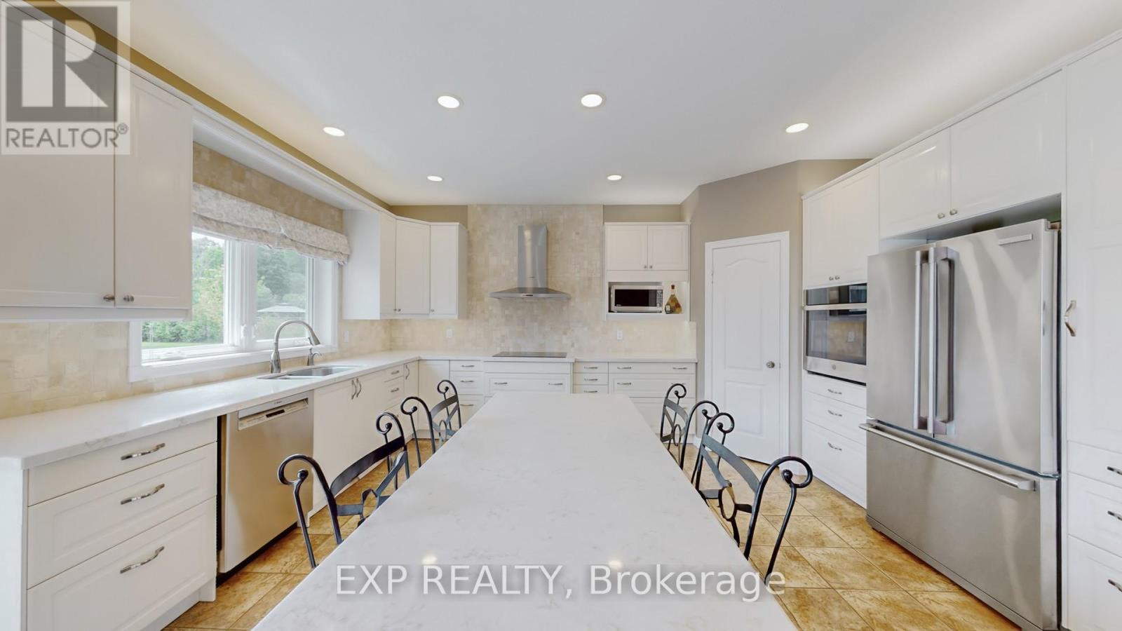 Photo 19 of 42 Somerville Crescent W, Mulmur ON