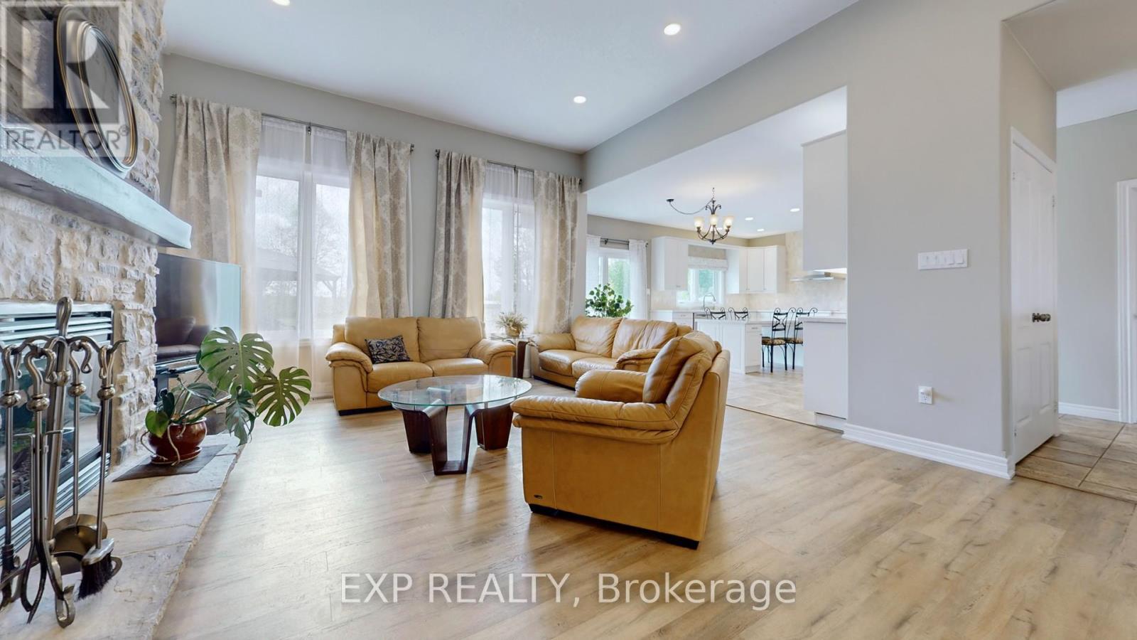 Photo 39 of 42 Somerville Crescent W, Mulmur ON