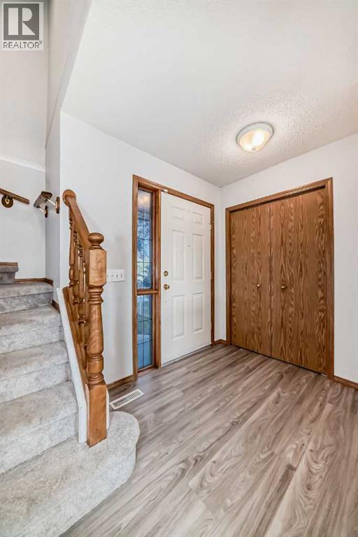 Photo 1 of 172 Panorama Hills Place Nw, Calgary AB