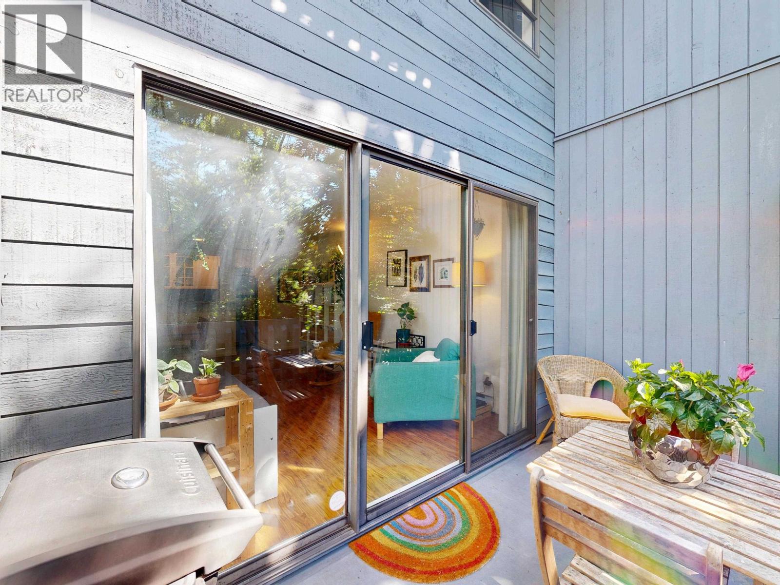 Photo 19 of 208 2173 W 6th Avenue, Vancouver BC